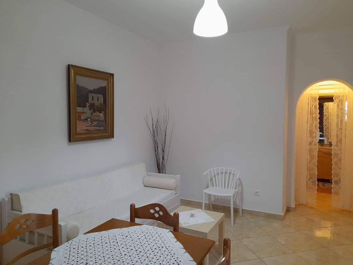 Matilda Milos - Cycladic Living Apartamento Triovasálos Exterior foto