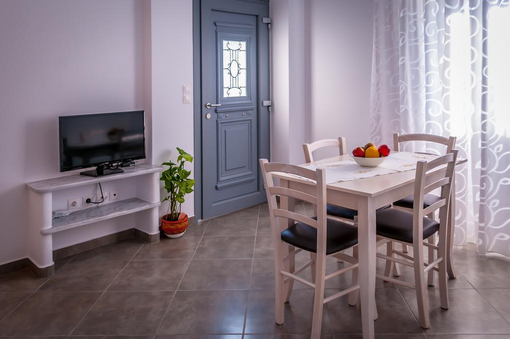 Matilda Milos - Cycladic Living Apartamento Triovasálos Exterior foto